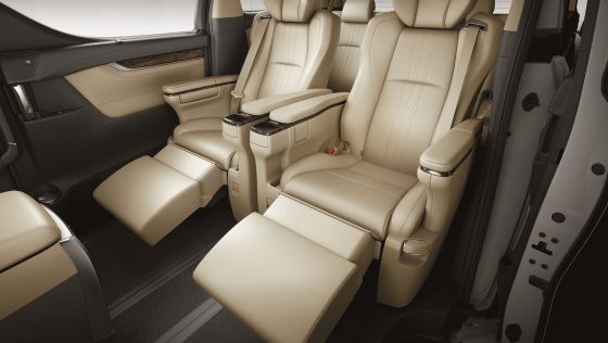 Toyota Alphard 2.5 HEV Luxury E-FOUR 2023 ภายใน 004