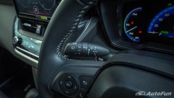 2022 Toyota Corolla Cross 1.8 Hybrid Premium Safety GR Sport ภายใน 006
