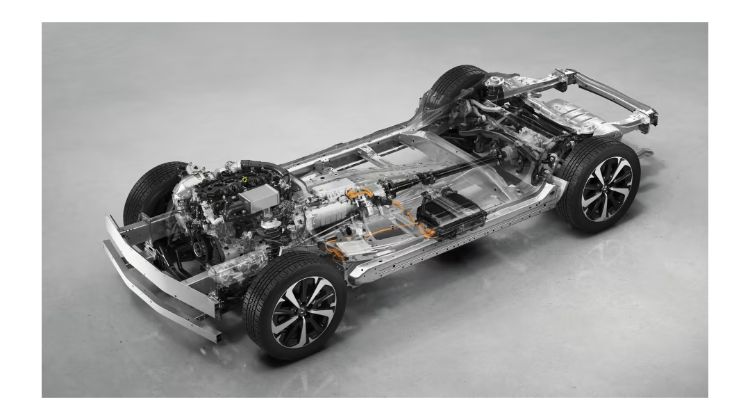 Mazda เผยเหตุผลพัฒนาเครื่องยนต์เบนซิน-ดีเซลขนาดใหญ่ขึ้น ขณะค่ายอื่นมุ่งไฟฟ้า