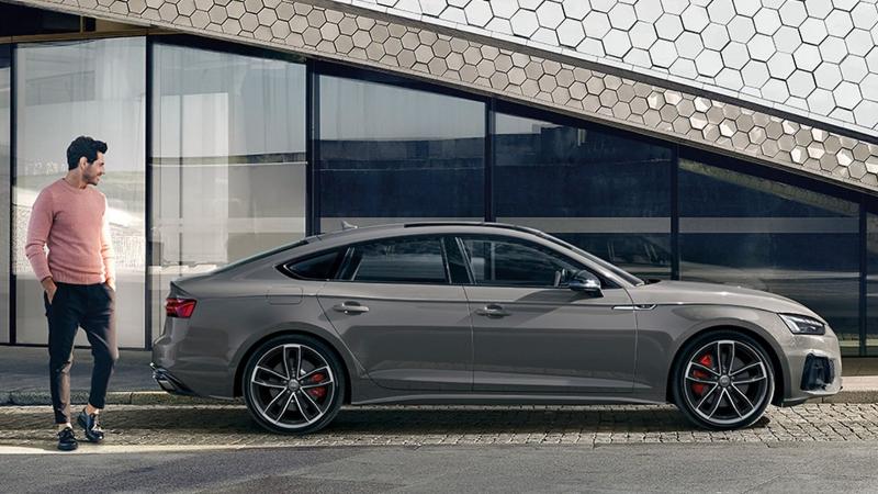 ข่าวรถยนต์:ตารางผ่อน-ดาวน์ 2020-2021 All New Audi A5 Sportback ราคา THB 3,599,000 - 2,699,000บาท เริ่มต้นแค่หมื่นต้นๆ 02