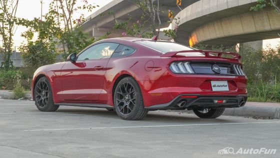 2020 Ford Mustang 2.3L EcoBoost ภายนอก 007